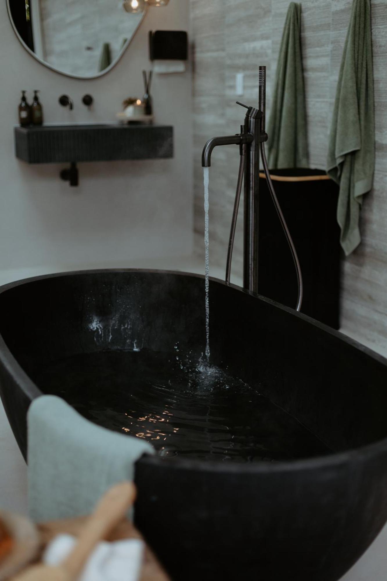 Te Whaanga Retreat & Spa Raglan Eksteriør bilde