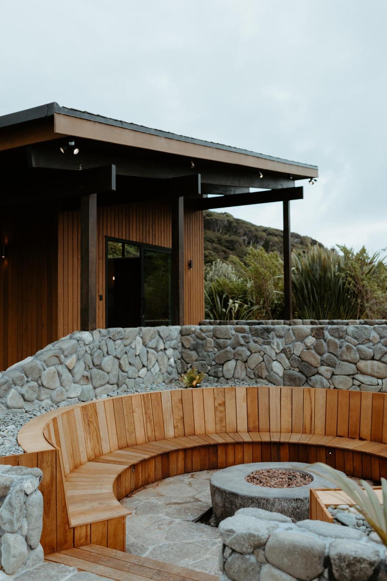 Te Whaanga Retreat & Spa Raglan Eksteriør bilde