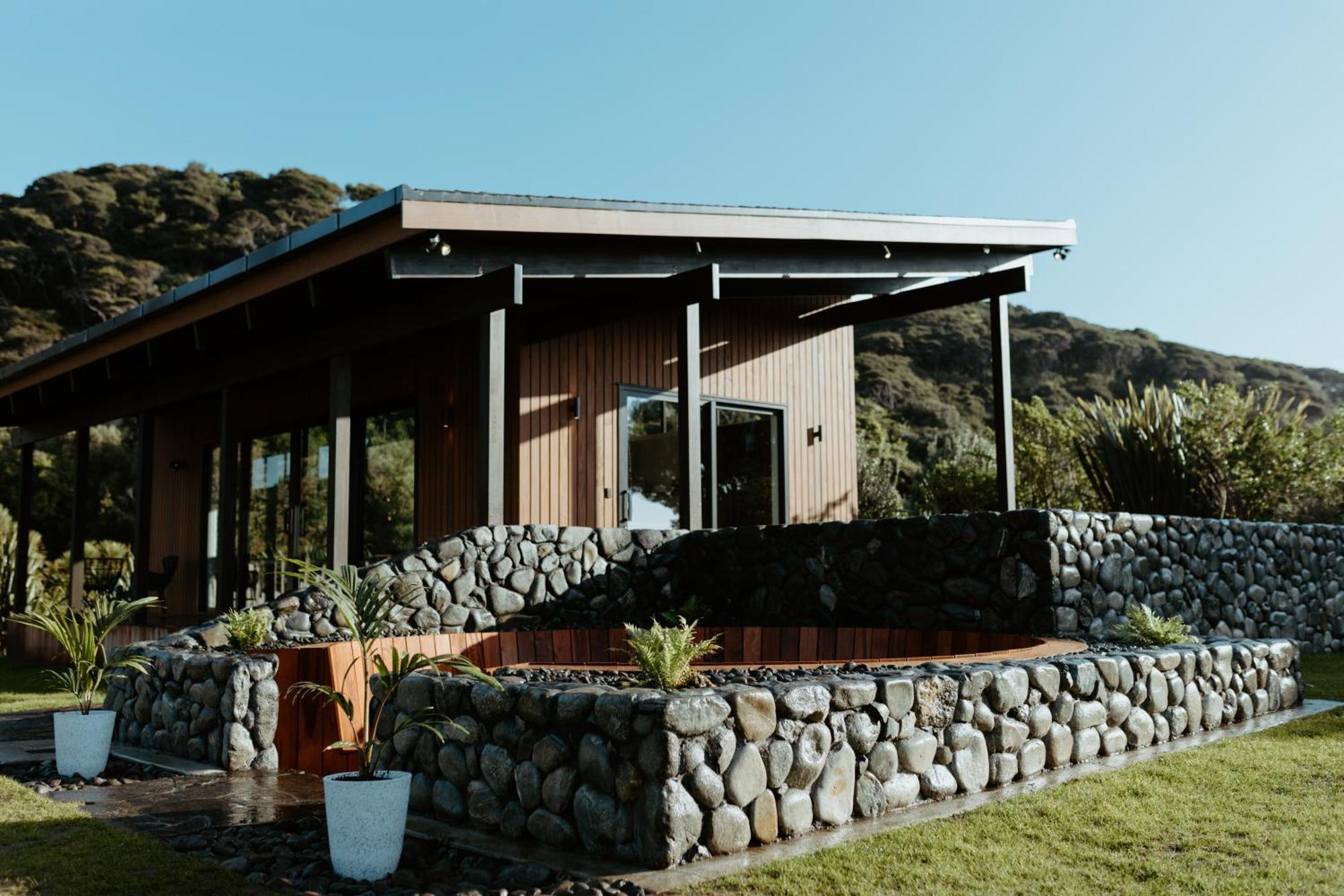 Te Whaanga Retreat & Spa Raglan Eksteriør bilde